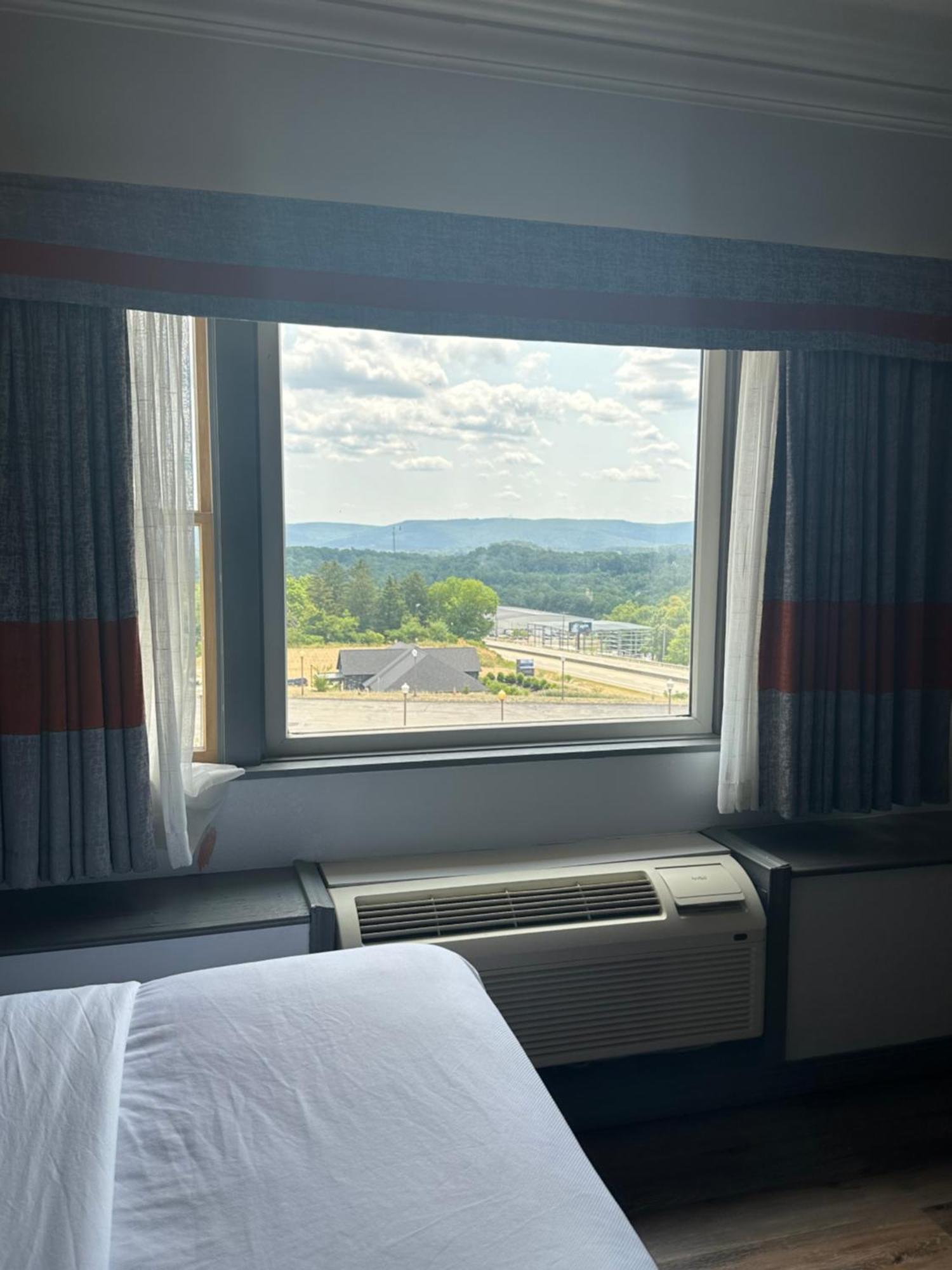 Inn At Mountainview Greensburg Εξωτερικό φωτογραφία