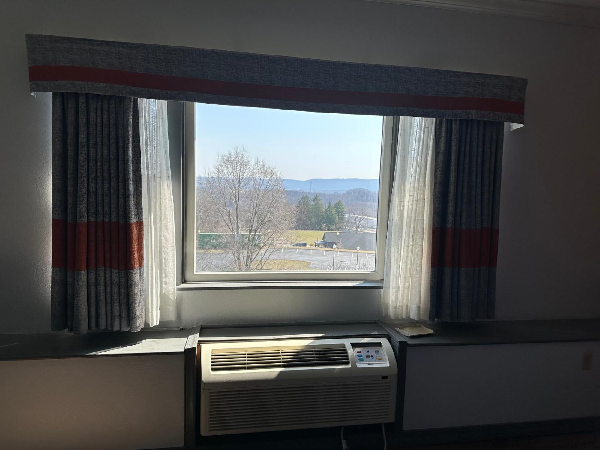 Inn At Mountainview Greensburg Εξωτερικό φωτογραφία